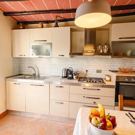 Holiday home Little Escape-casa Con Piscina E Vista Panoramica Monte Benichi